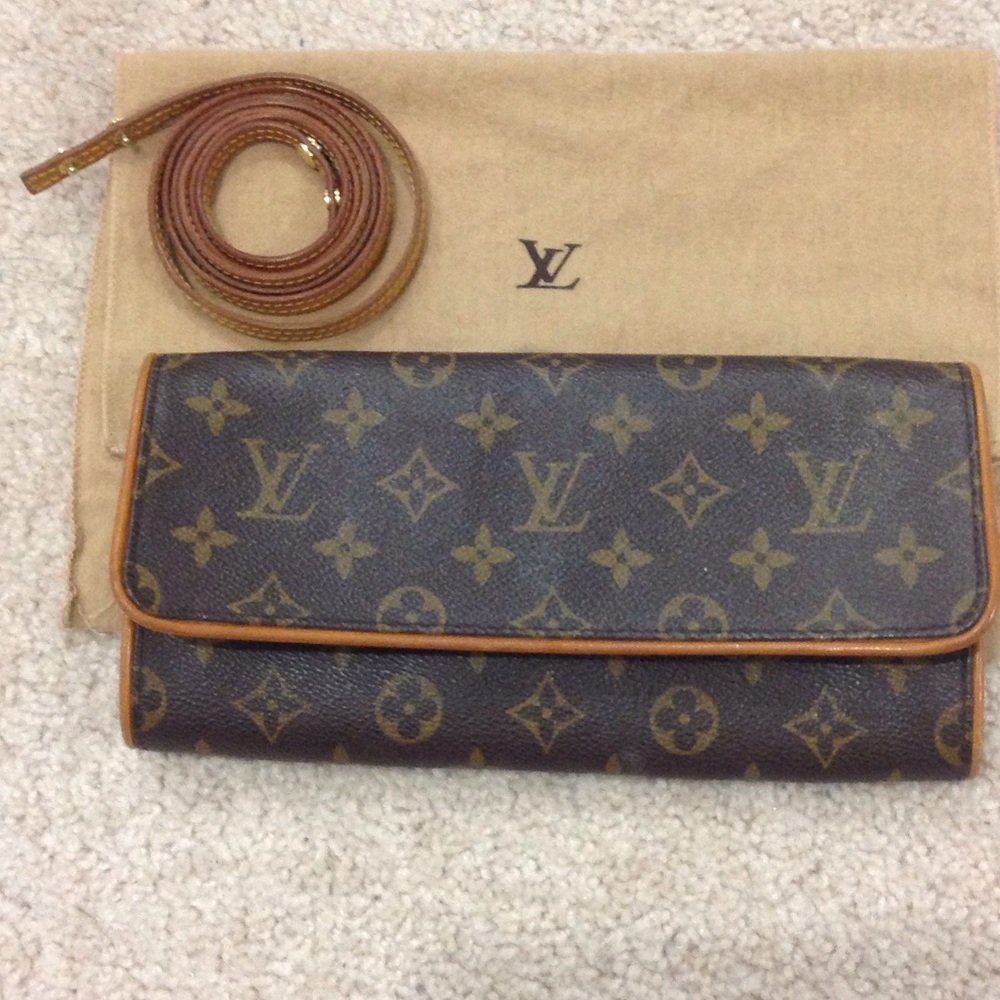 Authentic Louis Vuitton Pochette Twin GM