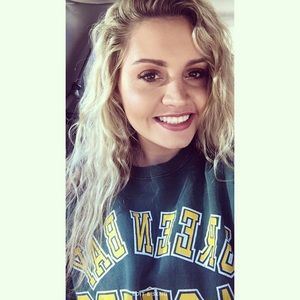 Meet your Posher, Kayla