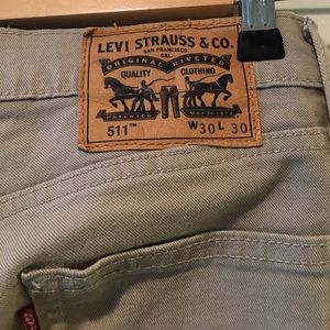 Khaki Levi's 511 skinny 30x30