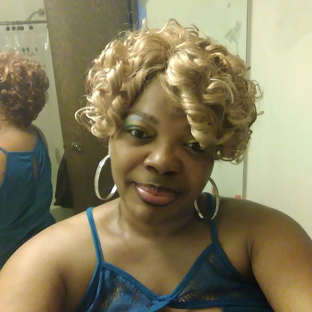 Meet your Posher, Tabitha r.