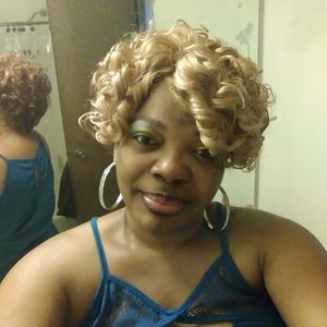 Meet your Posher, Tabitha r.