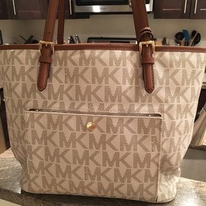 Michael Kors Jet Set Travel Logo Tote Michael Kors Jet Set Travel Logo Tote