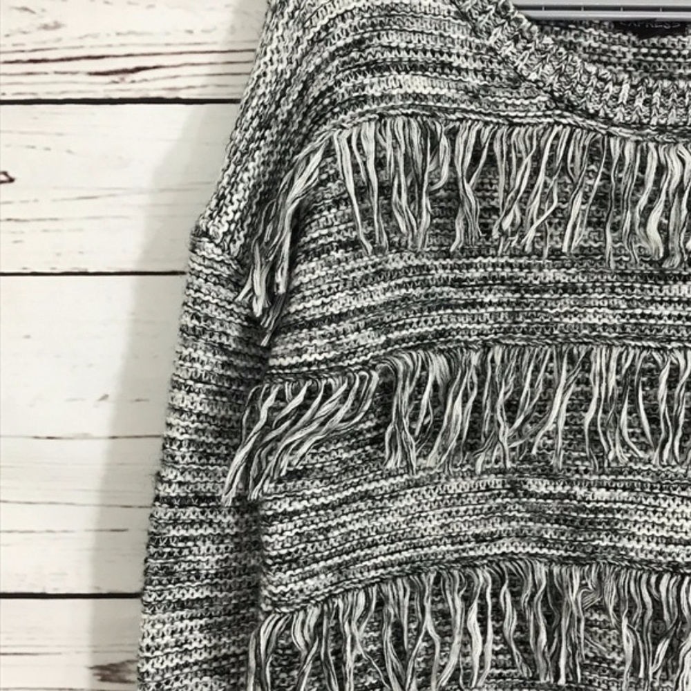 Oversized Gray Marled Sweater with Fringe