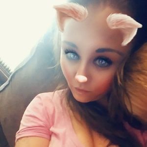 Meet your Posher, Roxanne