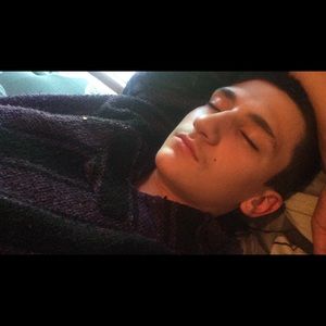 Meet your Posher, Devin