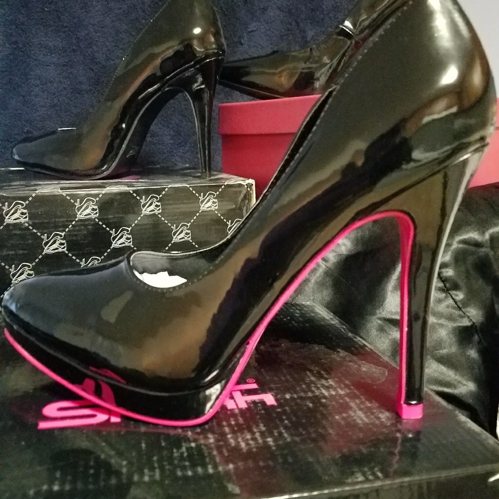 New Black and Fuschia Patent Pumps