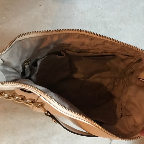 Michael Kors Shoulder Bag with Straps - Picture 4 of 5