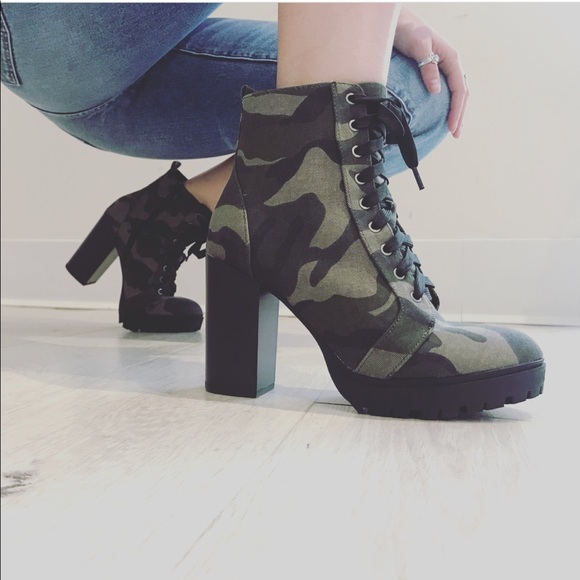 Military Camo Lug Sole High Heel Combat Boots - Picture 4 of 7