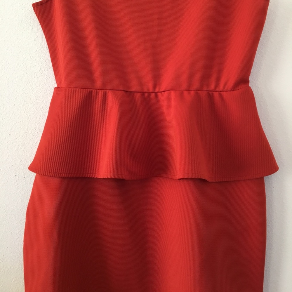 🚫🚫SOLD🚫🚫 Peplum Dress - Picture 3 of 4