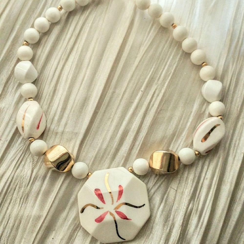 Vintage 80s necklace