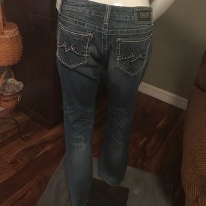 Miss Me mid rise jeans!!