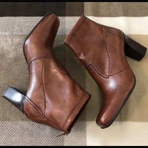 Beautiful Franco Sarto Ankle Booties, Brown Beautiful Franco Sarto Ankle Booties, Brown