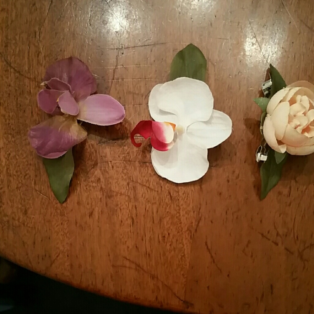 Handmade flower hair clips