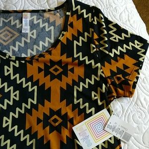 NWT slinky lularoe classic t