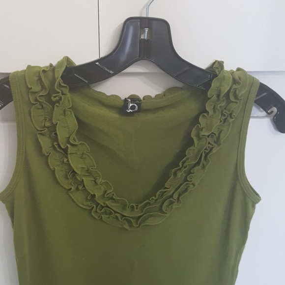 Top - Picture 2 of 3