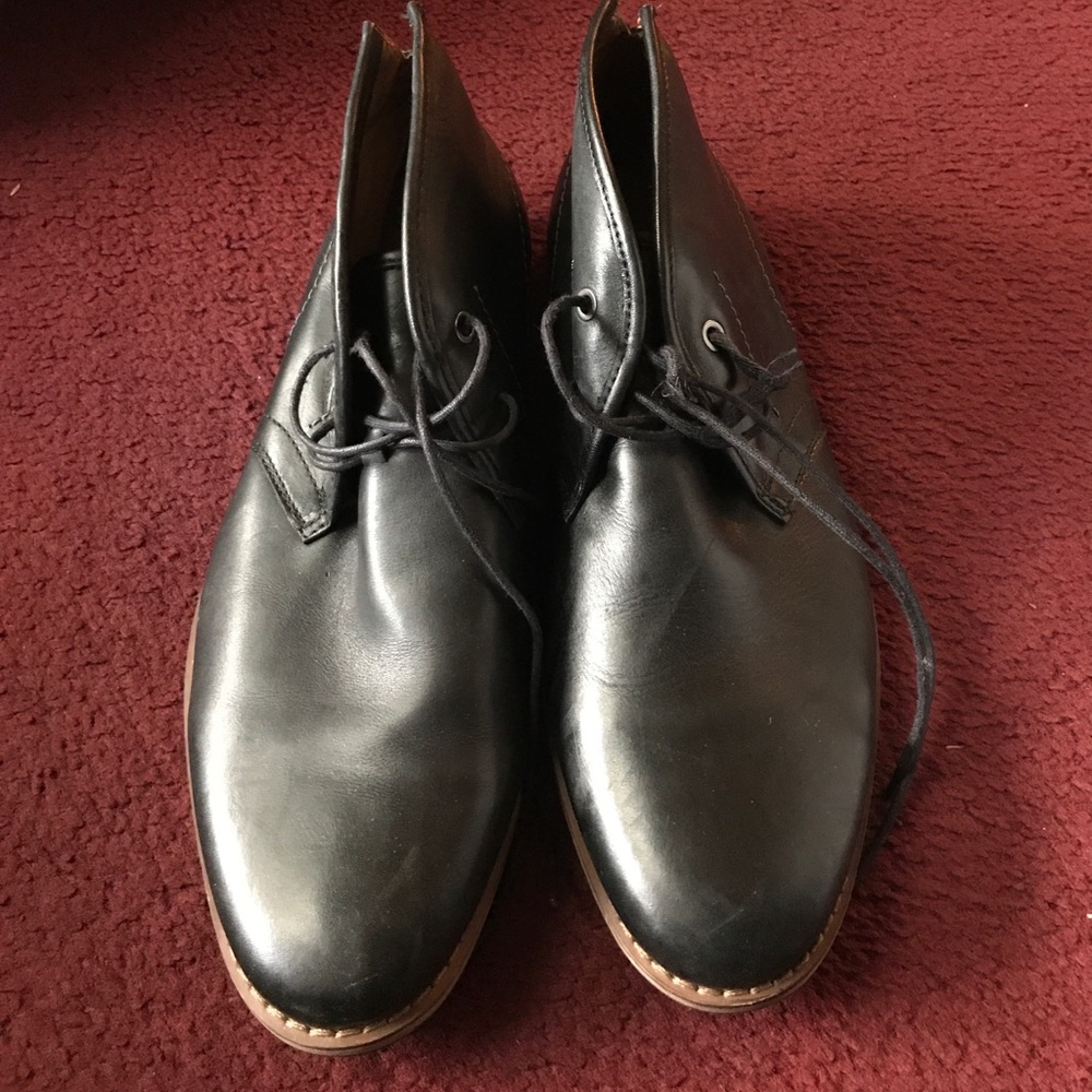 Jeffrey Tyler Chukkas Black size 8