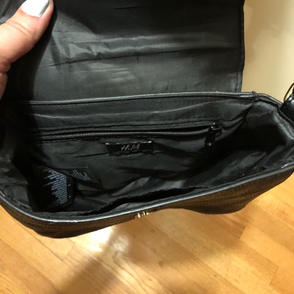 H&M STUDDED STRAP CROSSBODY CLUTCH MESSENGER PURSE - Picture 8 of 8