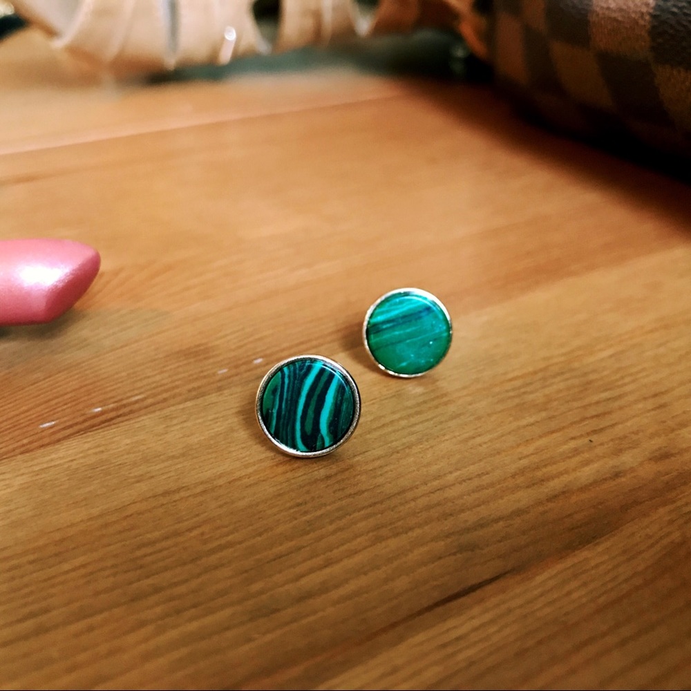 | CHIC GREEN MARBLE STUDS | - Picture 2 of 5