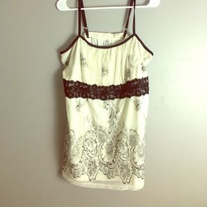White and black Beautiful lace overlay adjustable White and black Beautiful lace overlay adjustable