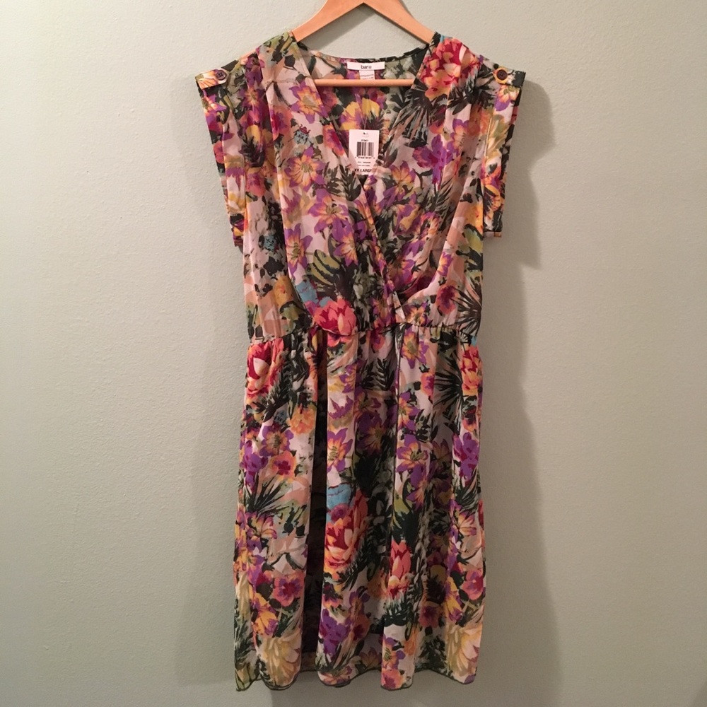 NWT Gorgeous Botanical Wrap Dress