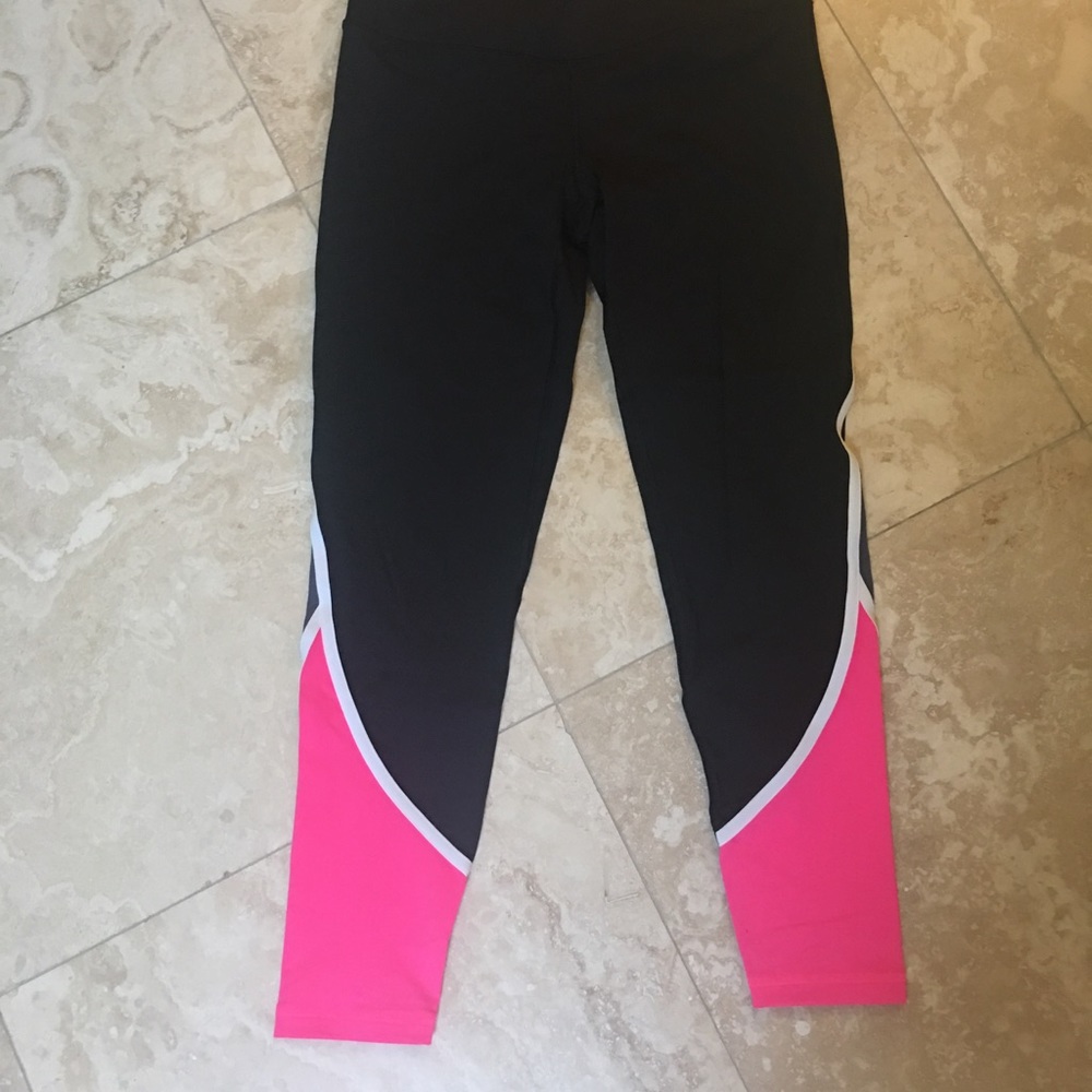 VS Sport leggings