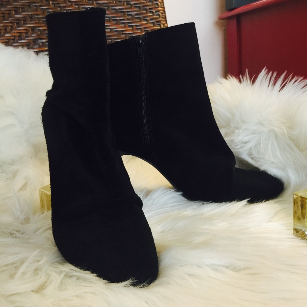 Free People 🌼🕶🎼 Suede Slouchy Black Booties