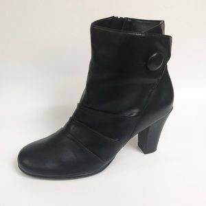 A2 by Aerosoles Black Ankle Boots size 7 A2 by Aerosoles Black Ankle Boots size 7