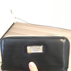 Steve Madden Black Double Zip Wallet Steve Madden Black Double Zip Wallet