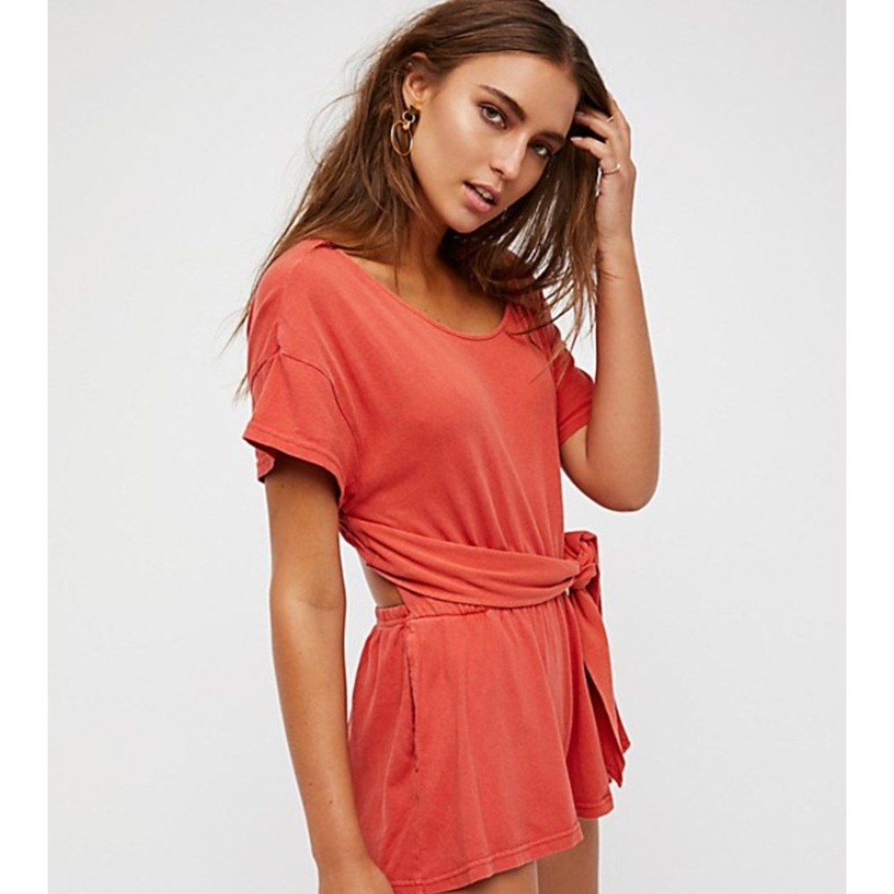 Never worn with tags FREE PEOPLE romper!!!