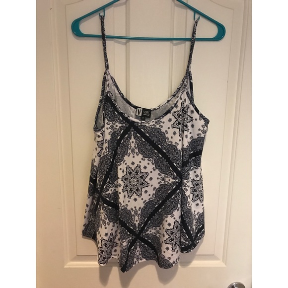 White & Navy Blue Flowy Tank Top w/ Cute Pattern - Picture 1 of 3