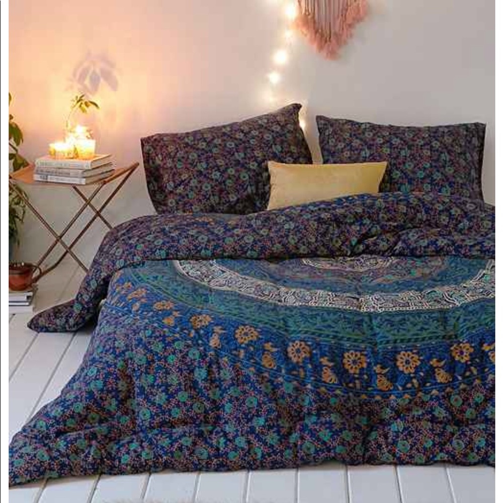 Urban Outfitters Magical Thinking Comforter