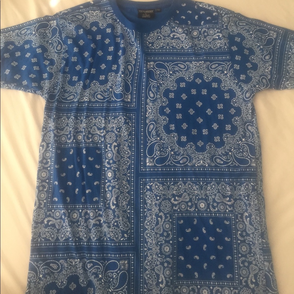Royal blue paisley tshirt