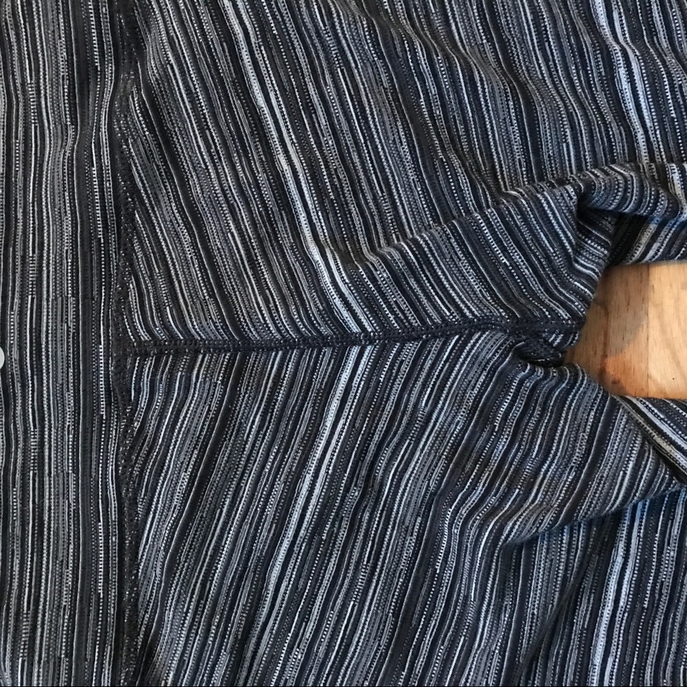 SALELululemon Grey Cyber Stripe Wunder Under Pants - Picture 5 of 5
