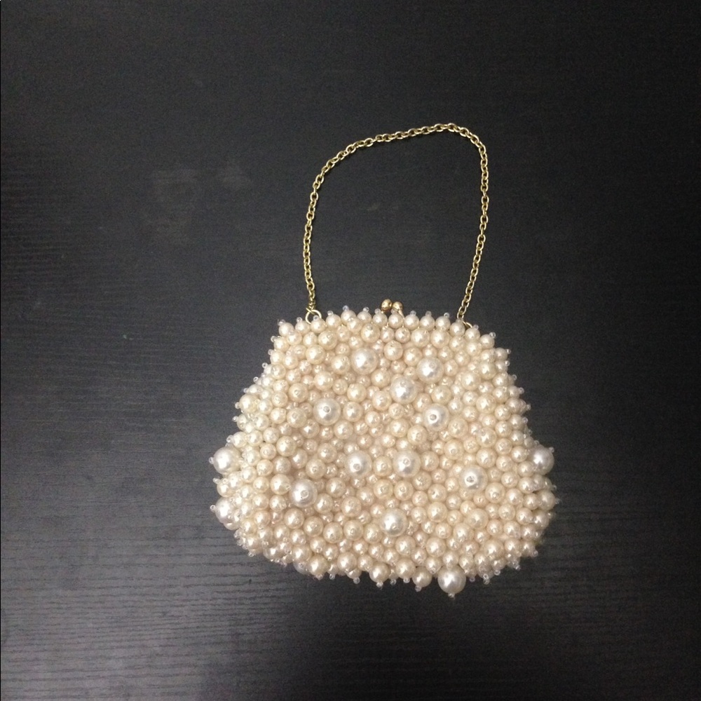 💥Pearl studded purse Size 6x2x5