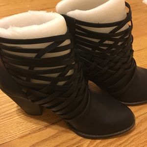 Fergalicious Bootie Shoe - Black Size 10 NEW