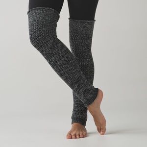 Lululemon falling freely leg warmers