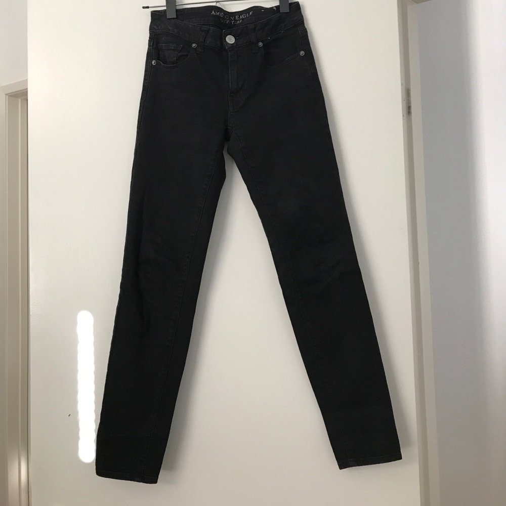 Size 4 Black American Eagle Jeans