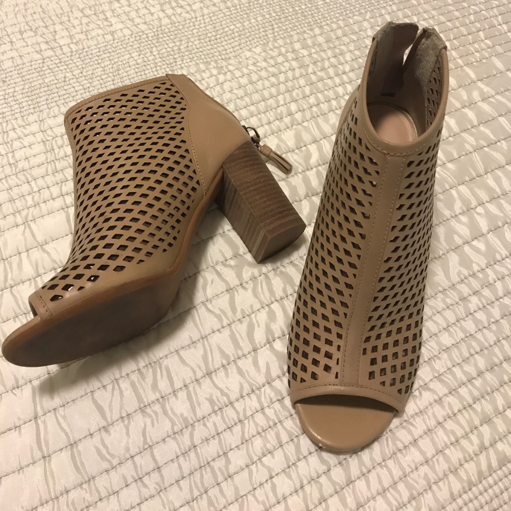 🔥CLOSET CLEAN OUT 🔥Perfect Fall Bootie!