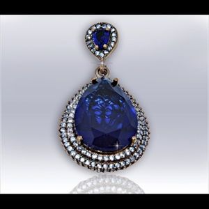 Meet your Posher, Soumaya