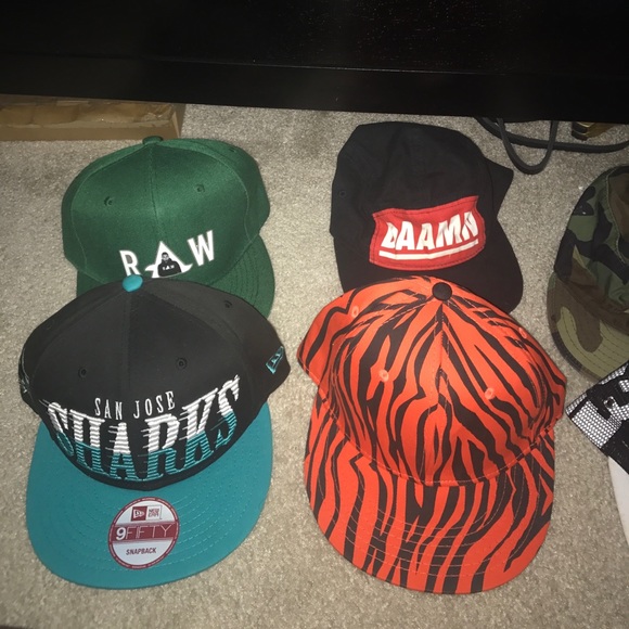 Snap backs - Picture 2 of 3