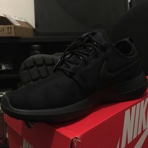Brand New Nike Roshe 2
