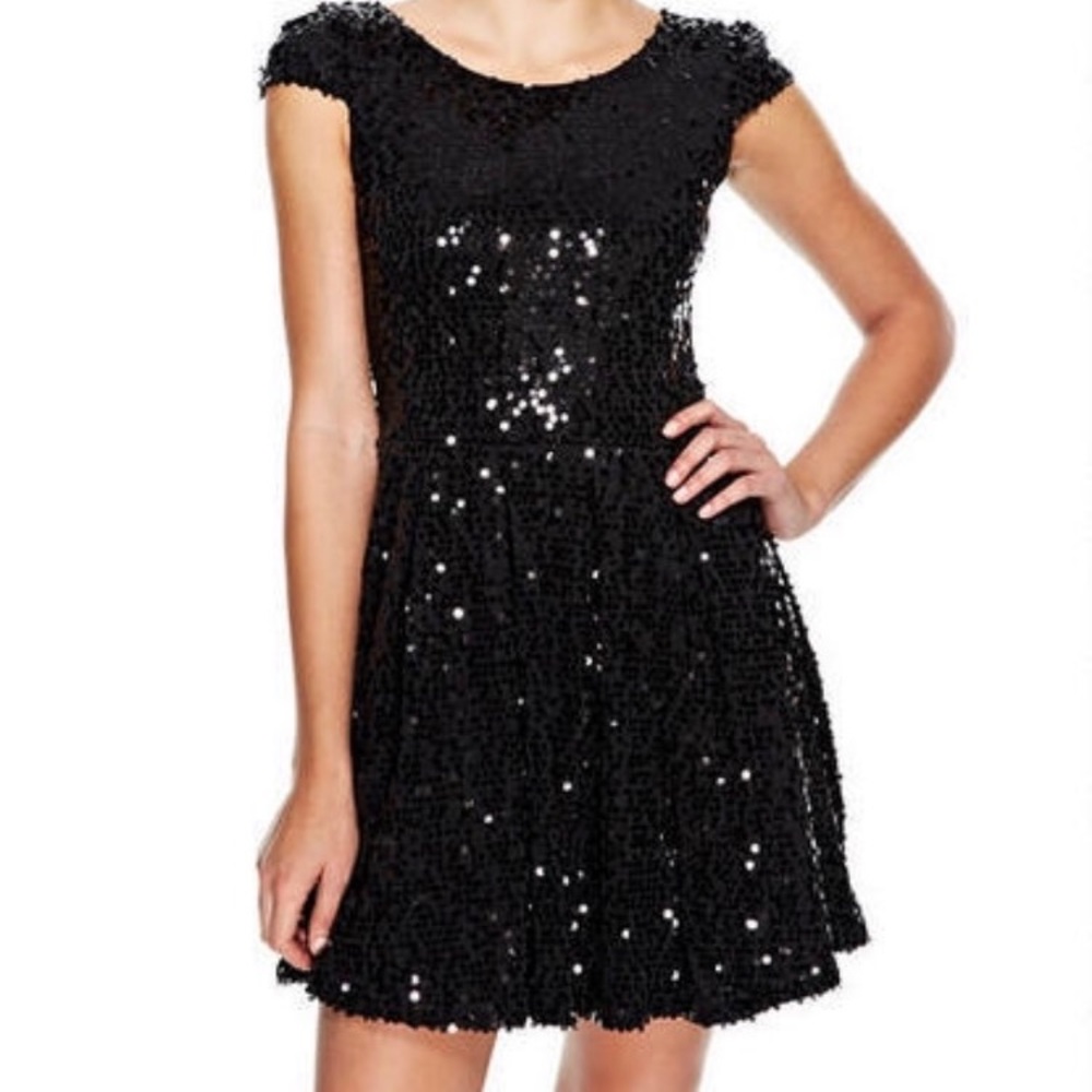 😍 Delia's Black Sequin Cap Sleeve Dress!