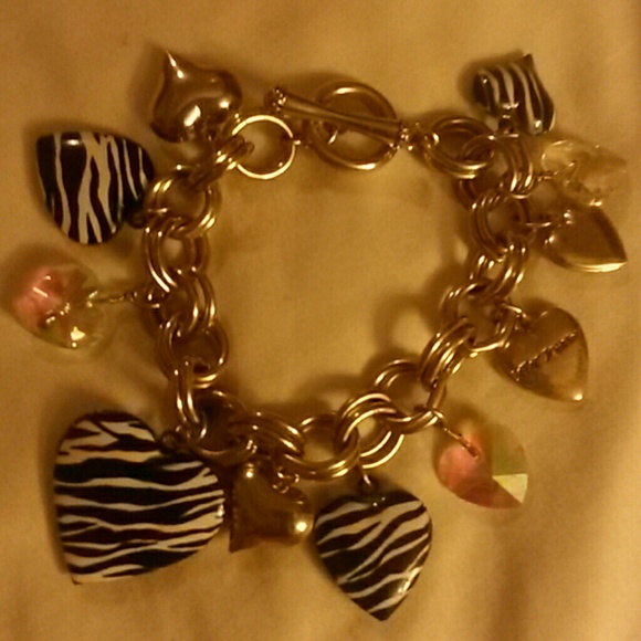 Authentic Betsey Johnson Charm Bracelet - Picture 4 of 4