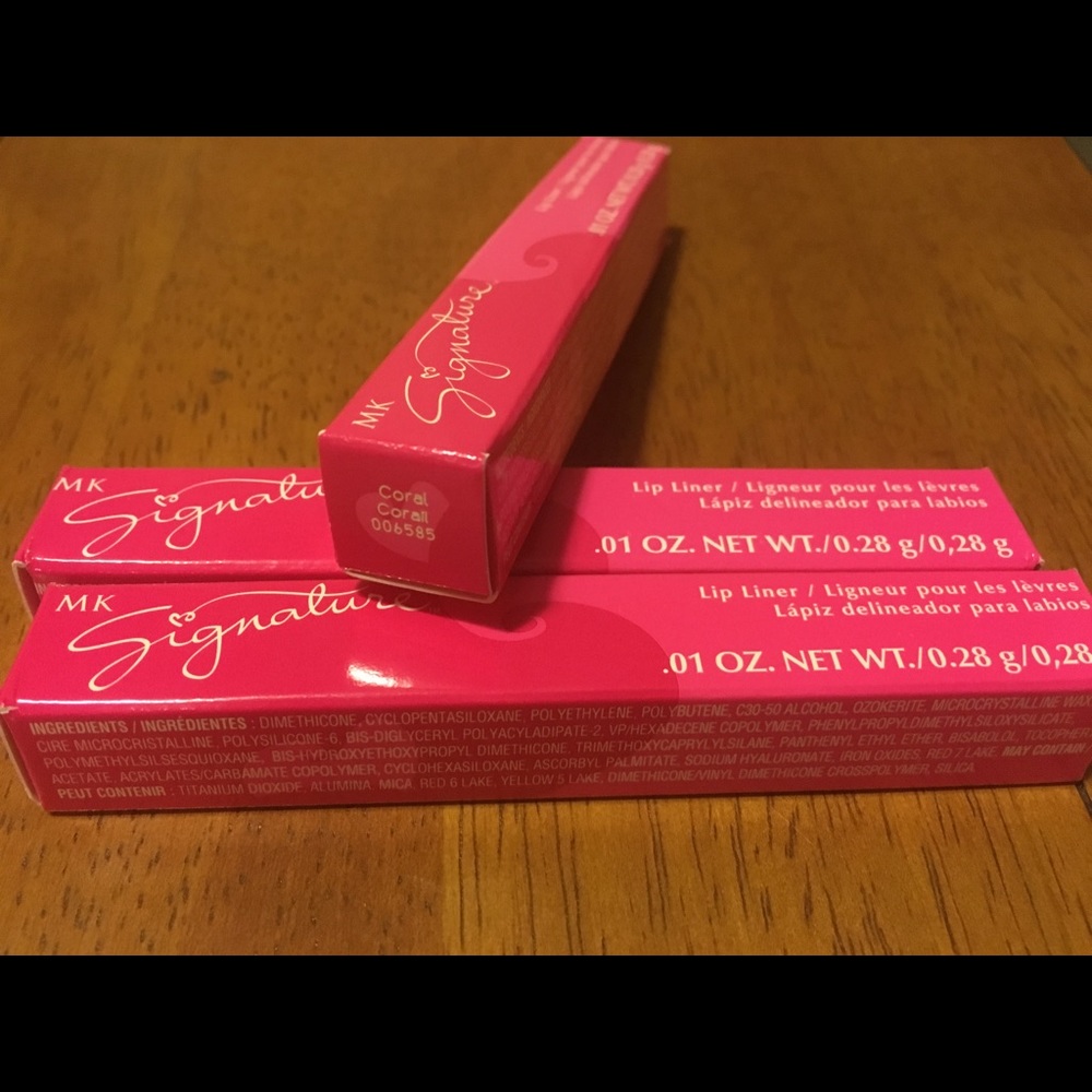 NIB Mary Kay Coral Mechanical Lip Liner