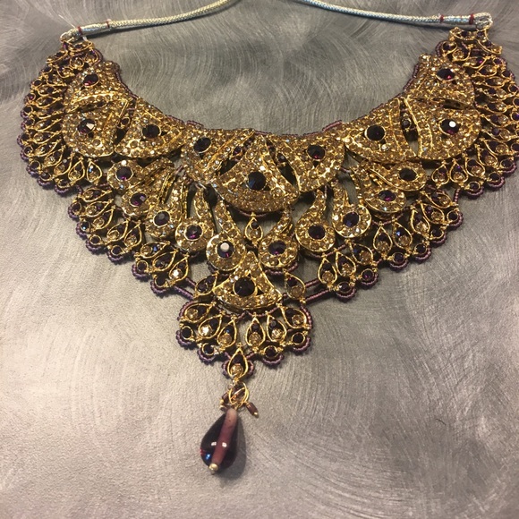 Necklace - Picture 1 of 3