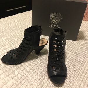 Vince Camuto Estelli Sandal 🔥🔥