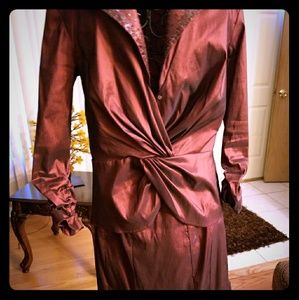 dress two pieces maroon color