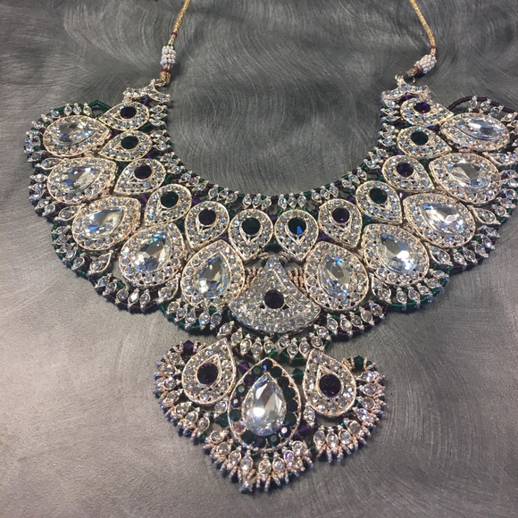 Necklace - Picture 1 of 3