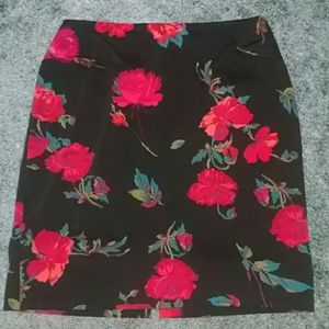 Vintage flowery pencil skirt Vintage flowery pencil skirt