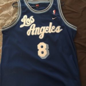 LA throwback jersey Kobe Bryant